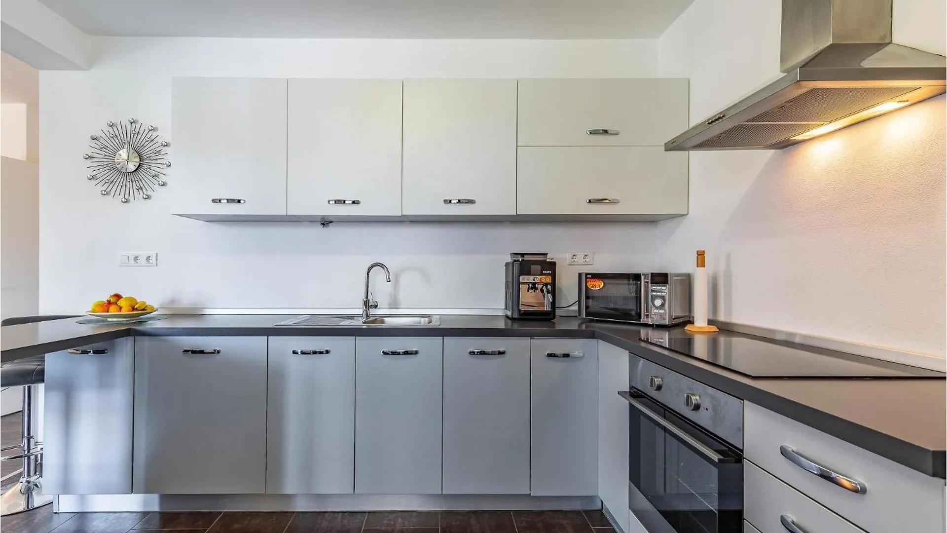 Semesterbostad Beautiful Home In Pula With Kitchen