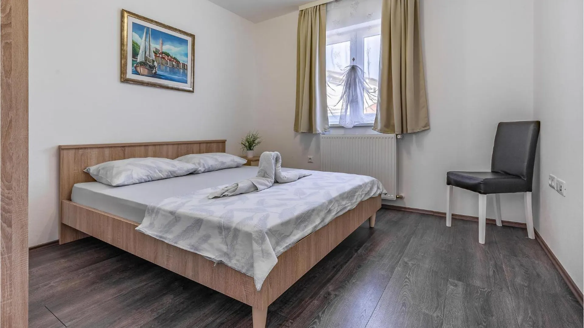 Beautiful Home In Pula With Kitchen