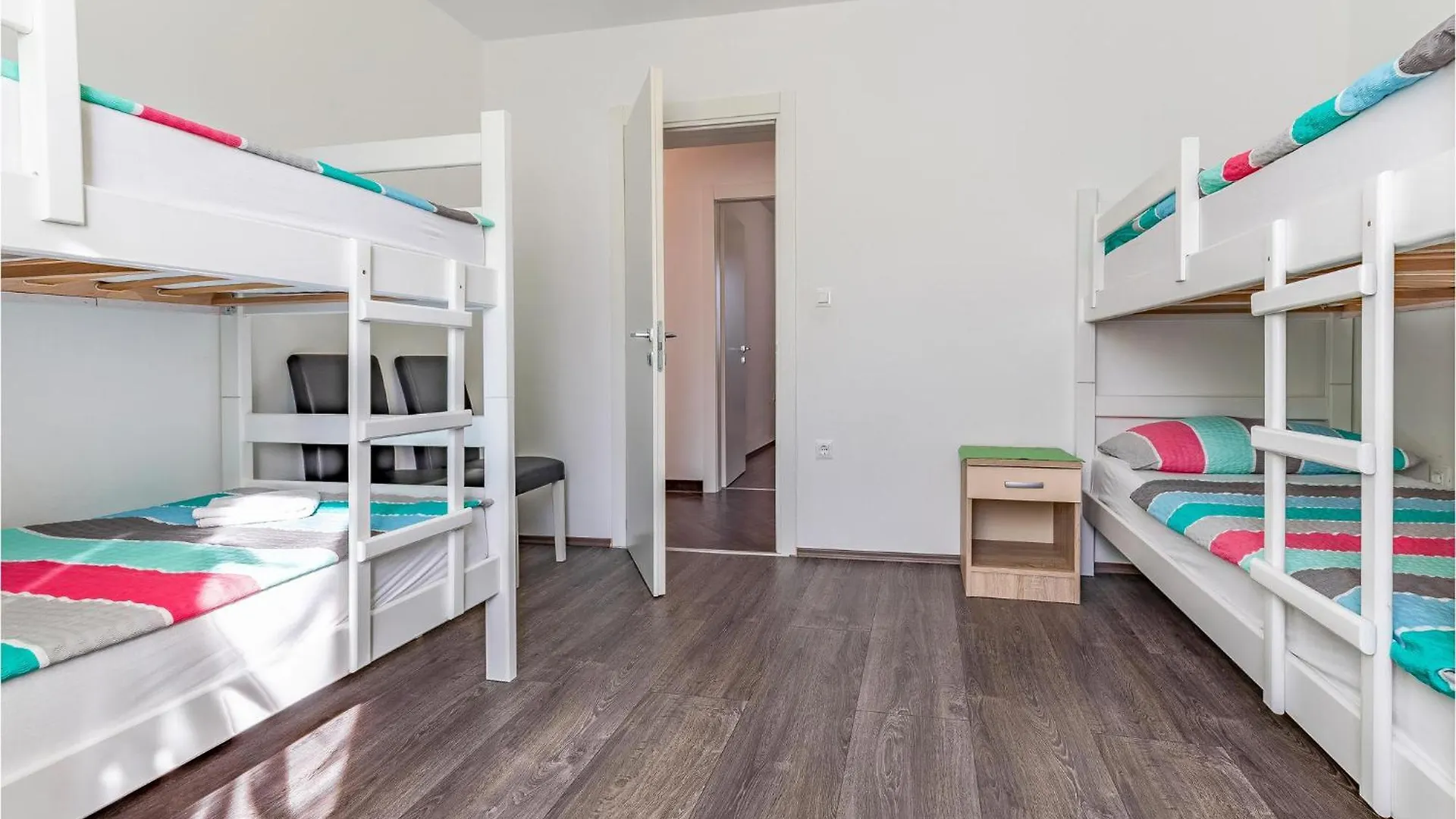 Feriehus Beautiful Home In Pula With Kitchen Kroatien