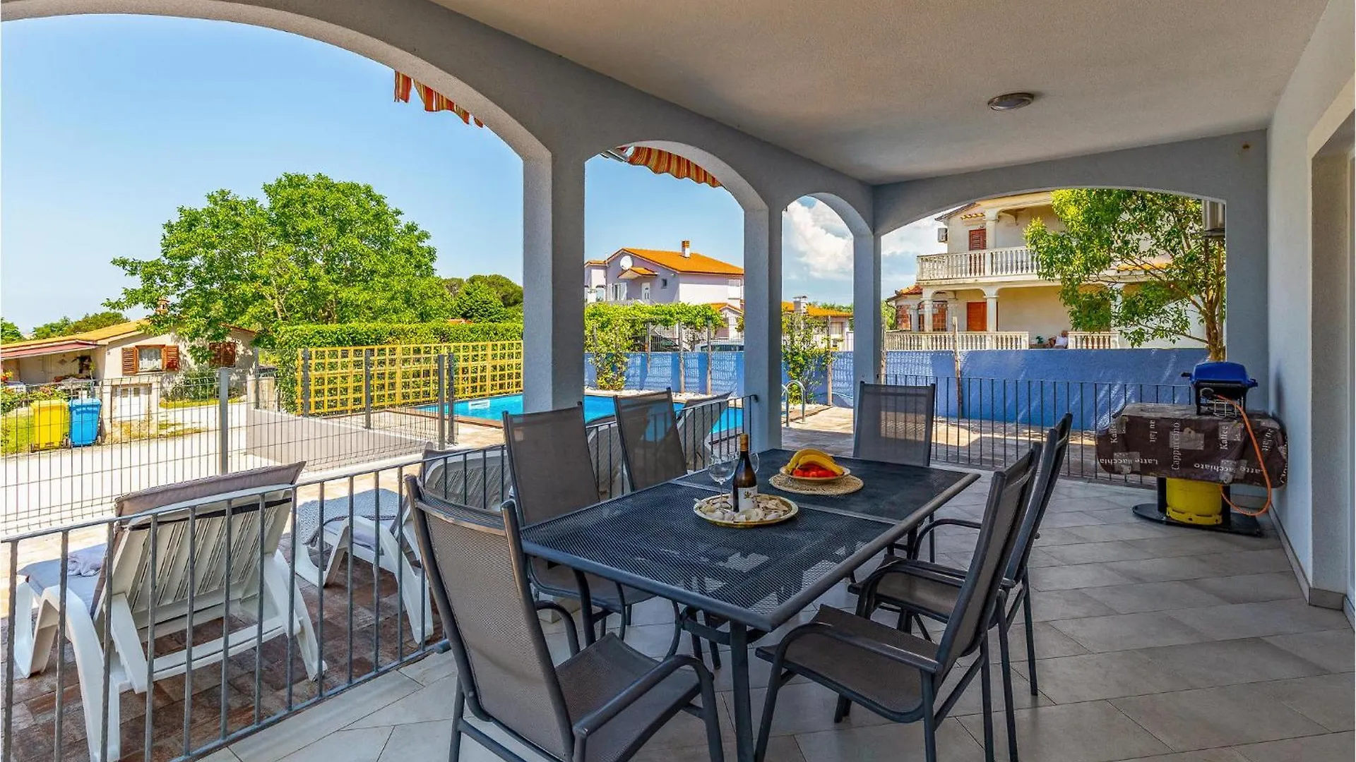 Beautiful Home In Pula With Kitchen בית נופש